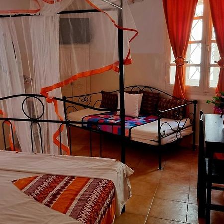Chez Coumbis Bed & Breakfast Goree Exterior photo
