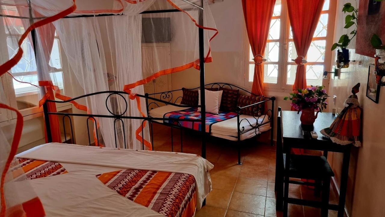 Chez Coumbis Bed & Breakfast Goree Exterior photo